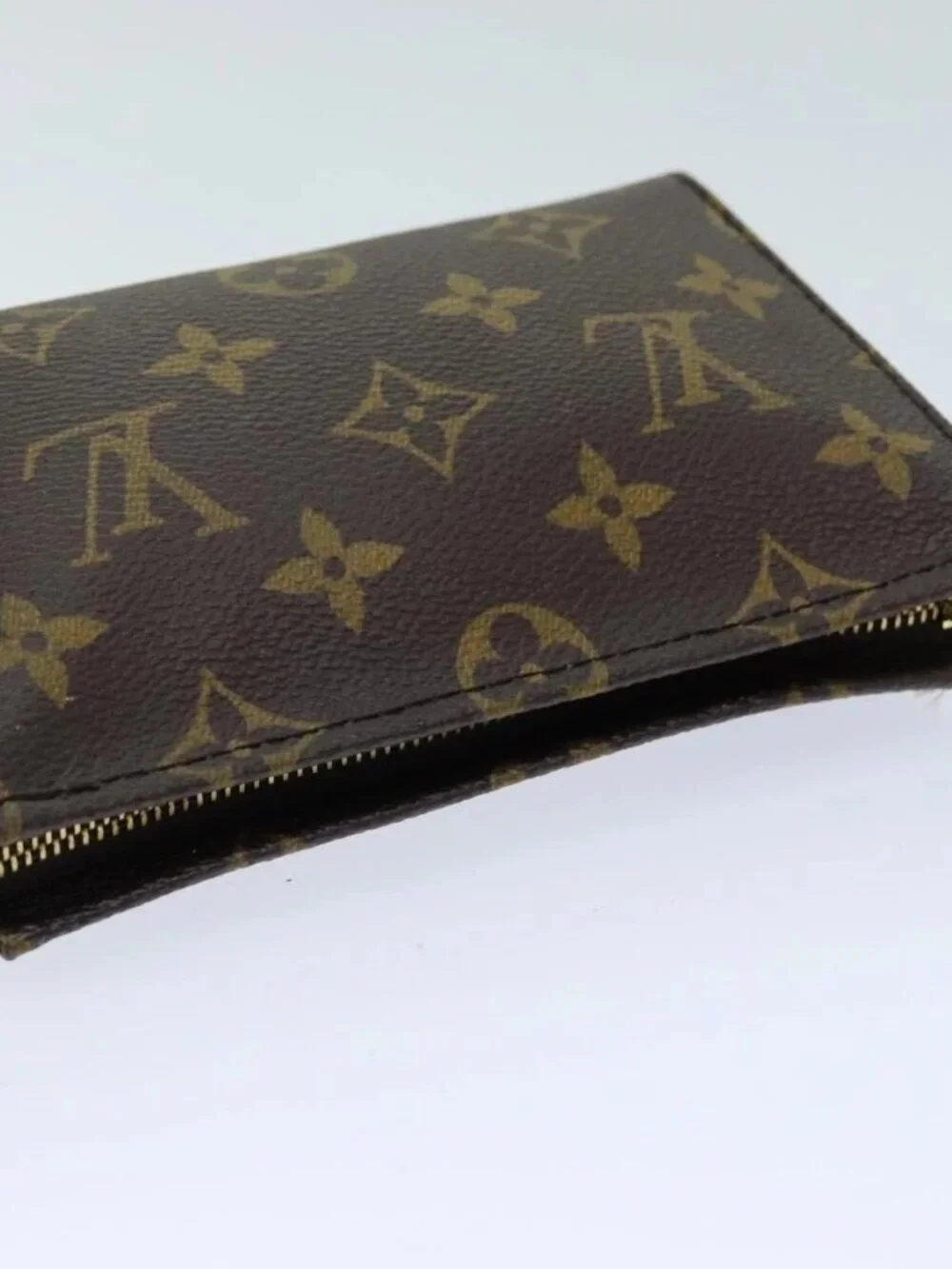 LOUIS VUITTON Monogram Poche Toilette 15 Pouch M47546 LV Auth 75701